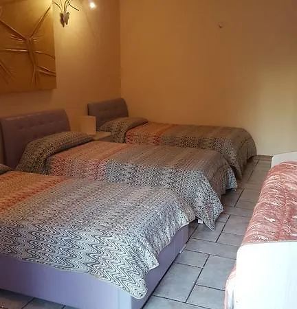 Ai Prati Alojamento de Acomodação e Pequeno-almoço 3*